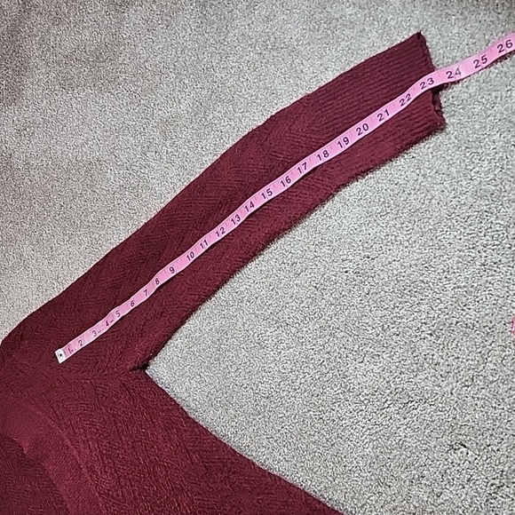 Chico’s V-Neck Long Sleeve Cranberry Spice Herringbone Tunic Sweater Size 0 - Picture 6 of 8